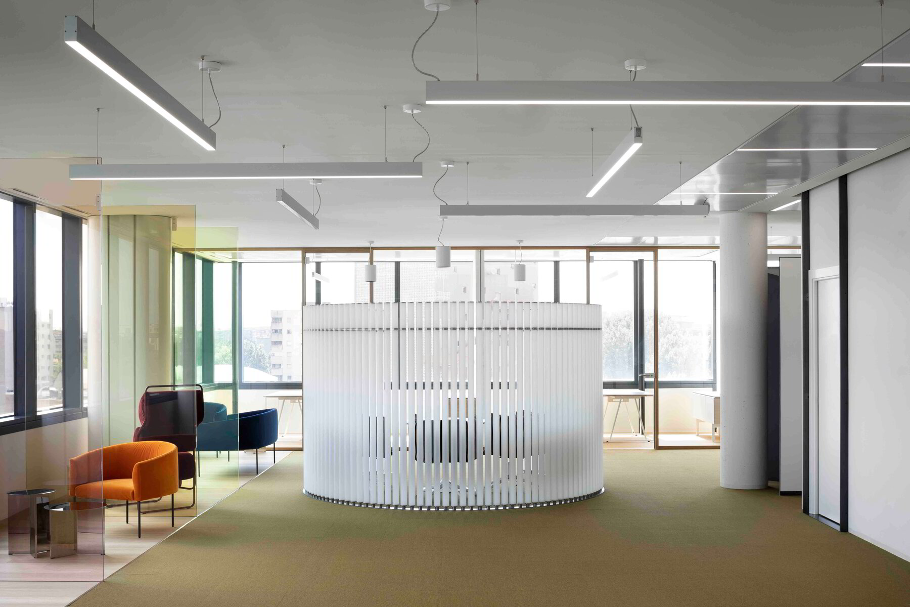 NTT Data Headquarter, Milan, Italy, De Amicis Architetti  Image copyright:©Alberto Strada. NTT Data Headquarter, Milan, Italy, De Amicis Architetti  Image copyright:©Alberto Strada.