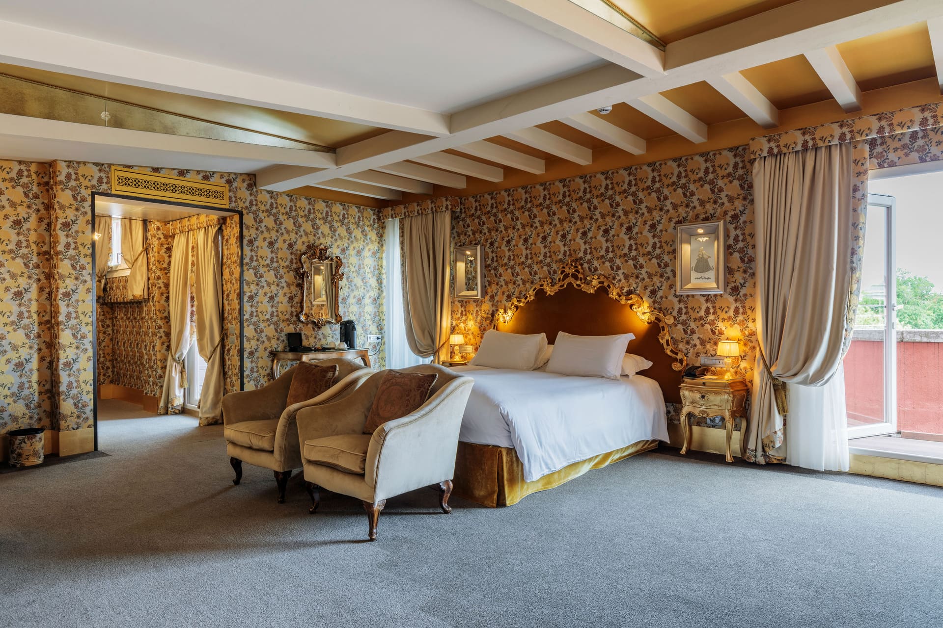 Suite Presidential <br /> Courtesy of Papadopoli MGallery Venezia