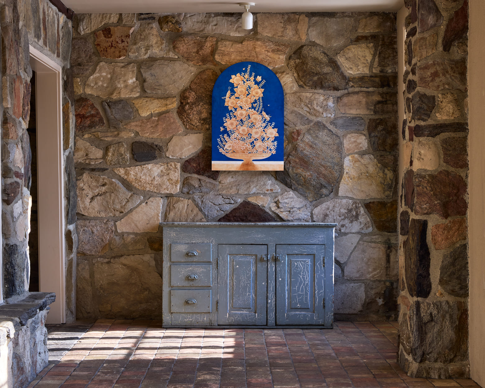 E.E. Kono: Conversant is on view at Troutbeck, 515 Leedsville Rd, Amenia, NY, from December 12, 2025, through April 19, 2026 E.E. Kono: Conversant is on view at Troutbeck, 515 Leedsville Rd, Amenia, NY, from December 12, 2025, through April 19, 2026